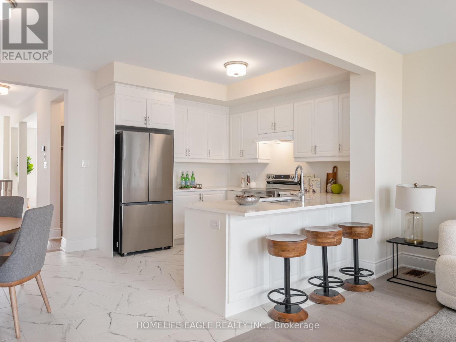 34 Foxsparrow Road, Brampton, Ontario  L6R 4E1 - Photo 6 - W13005490