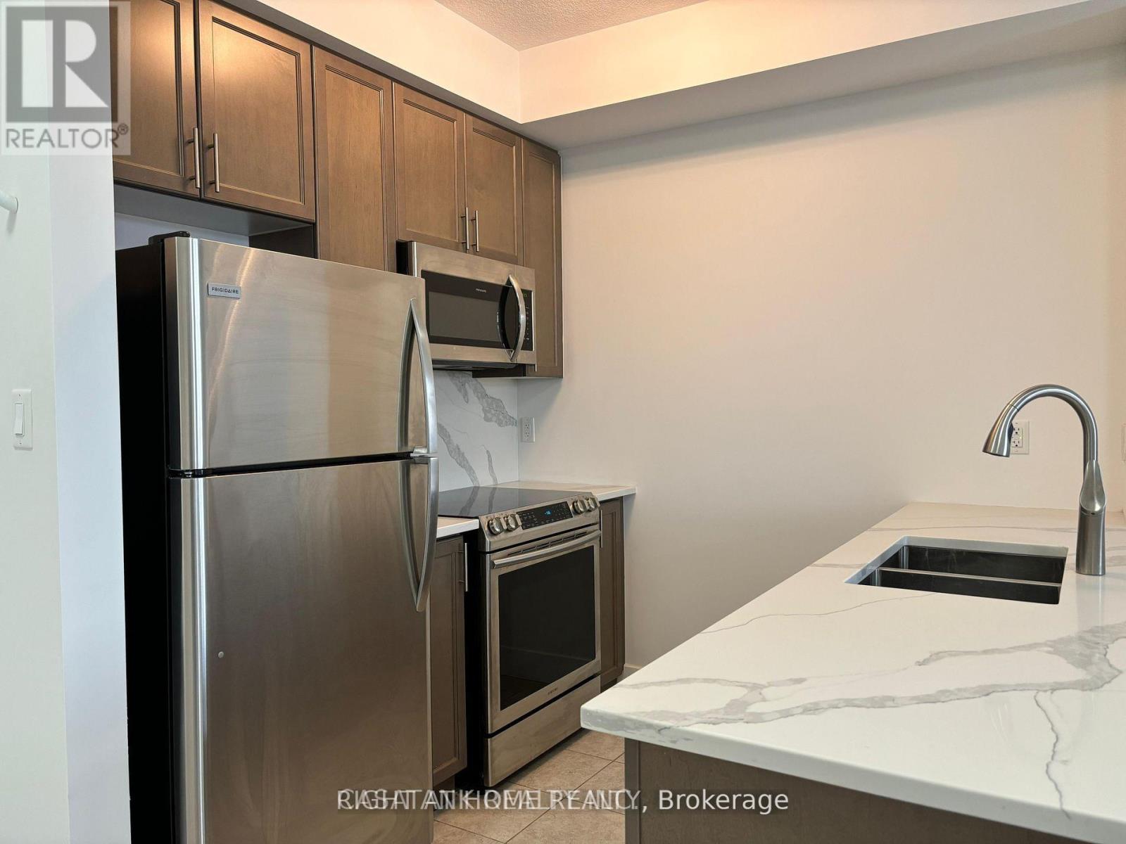 414 - 101 Shoreview Place, Hamilton, Ontario  L8E 0K2 - Photo 8 - X12997716