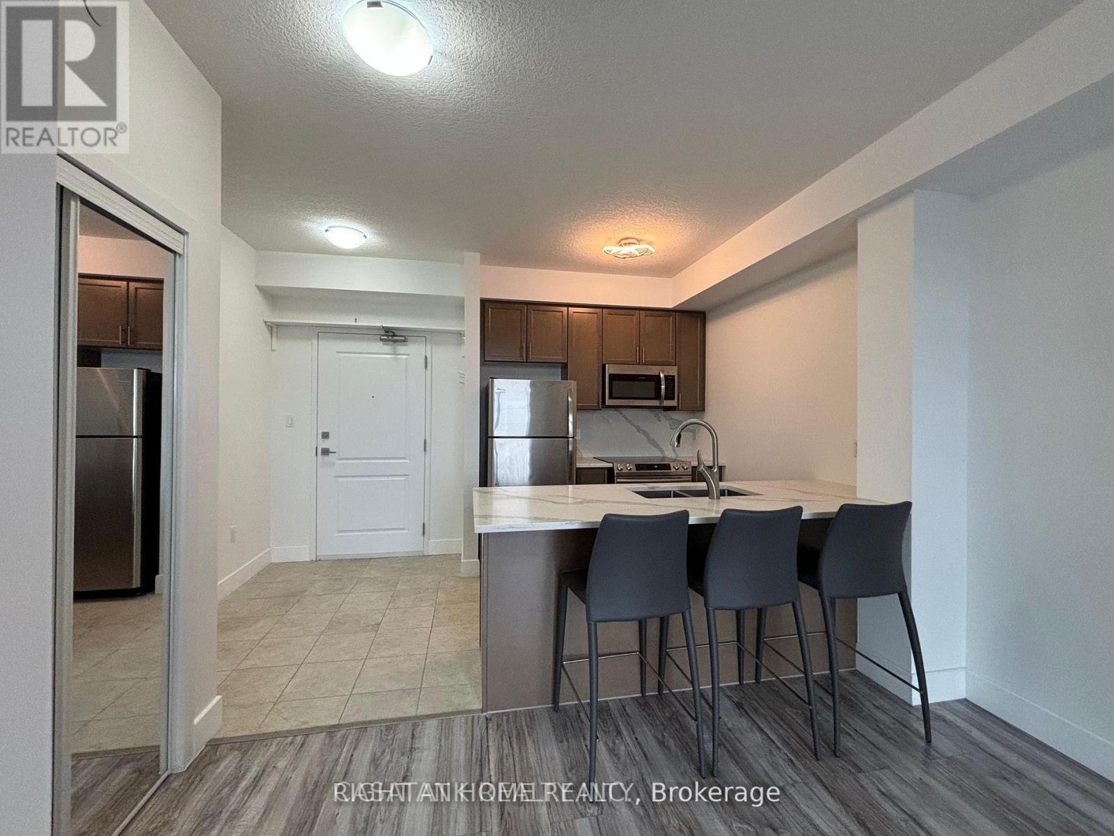 414 - 101 Shoreview Place, Hamilton, Ontario  L8E 0K2 - Photo 6 - X12997716