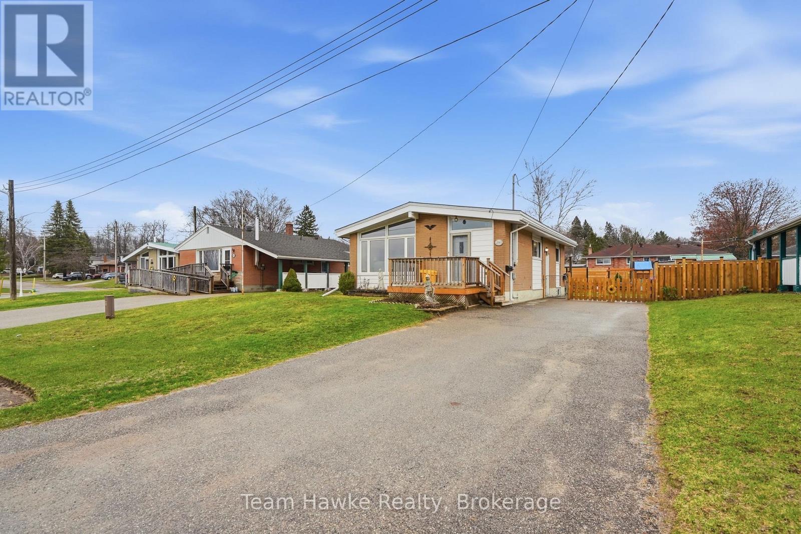 291 Ellen Street, Midland, Ontario  L4R 2H1 - Photo 2 - S13008656