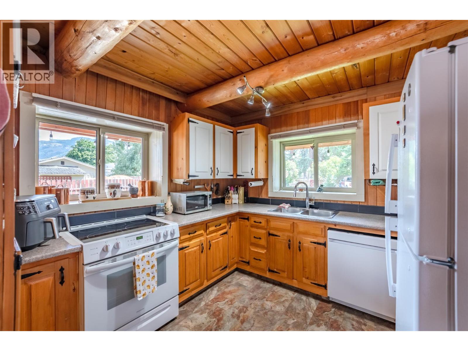 1230 Sykes Crescent, Keremeos, British Columbia  V0X 1N3 - Photo 7 - 10383568