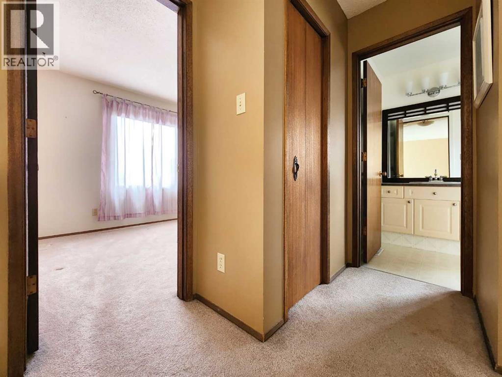 15 Elm Crescent S, Lethbridge, Alberta  T1K 4S8 - Photo 27 - A2288681