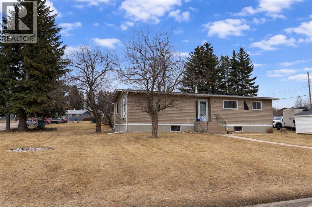 5336 52 StreetClose, Rocky Mountain House, Alberta