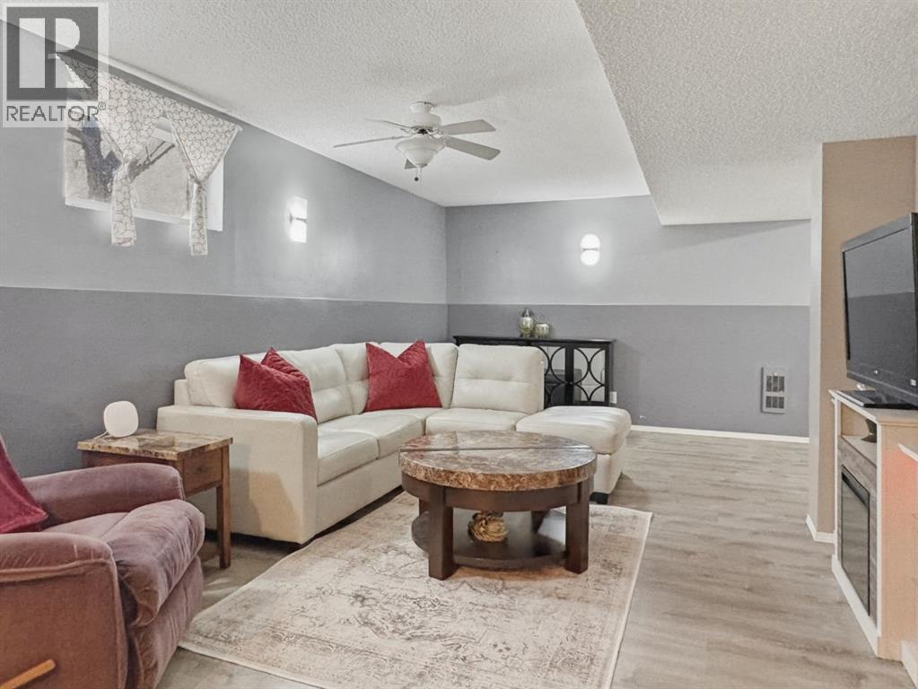 5336 52 Streetclose, Rocky Mountain House, Alberta  T4T 1G9 - Photo 19 - A2302333