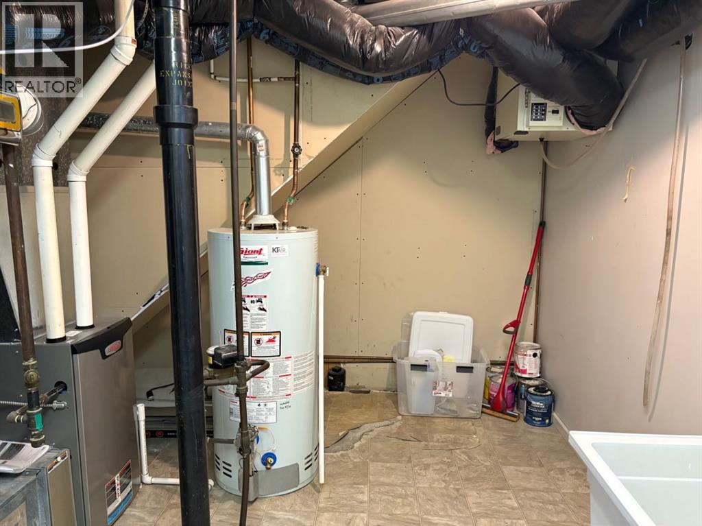 5336 52 Streetclose, Rocky Mountain House, Alberta  T4T 1G9 - Photo 32 - A2302333