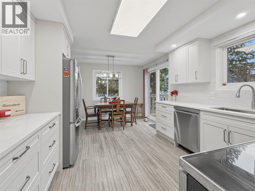 5336 52 Streetclose, Rocky Mountain House, Alberta  T4T 1G9 - Photo 4 - A2302333