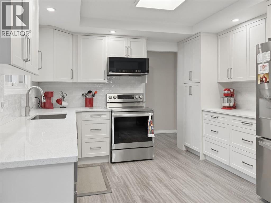 5336 52 Streetclose, Rocky Mountain House, Alberta  T4T 1G9 - Photo 3 - A2302333