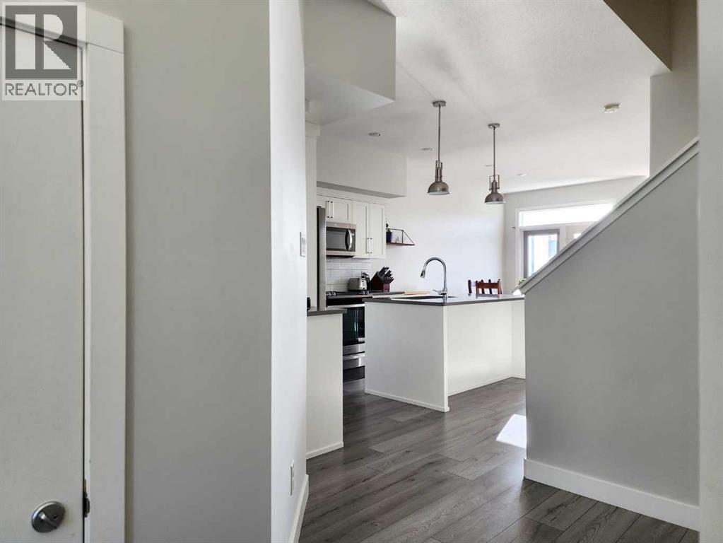 2, 69 Aquitania Circle W, Lethbridge, Alberta  T1J 5M5 - Photo 3 - A2290324