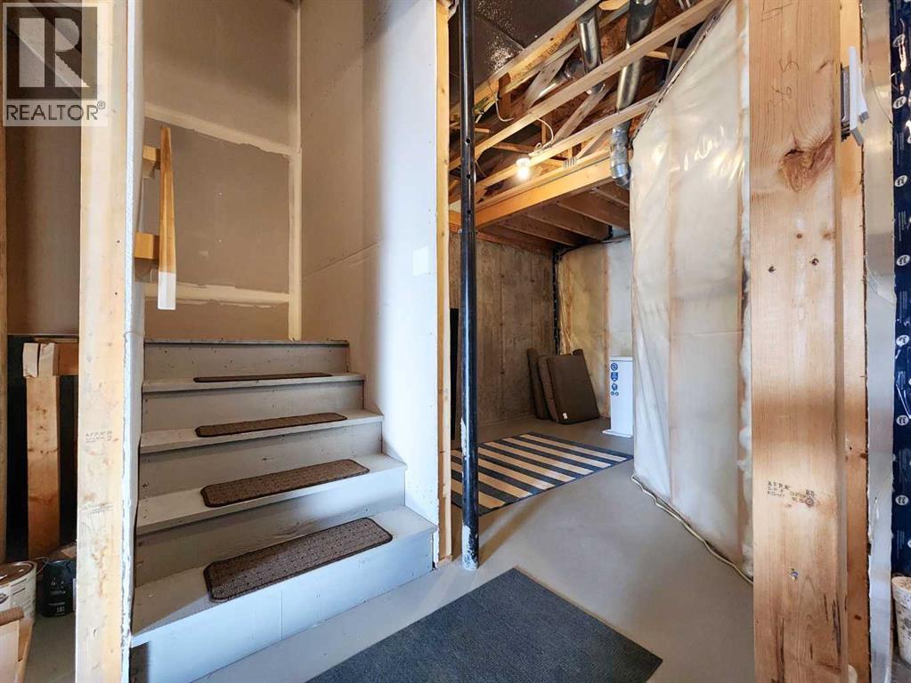 2, 69 Aquitania Circle W, Lethbridge, Alberta  T1J 5M5 - Photo 25 - A2290324