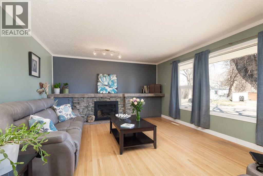 406 20 Street N, Lethbridge, Alberta  T1H 3N1 - Photo 5 - A2301592