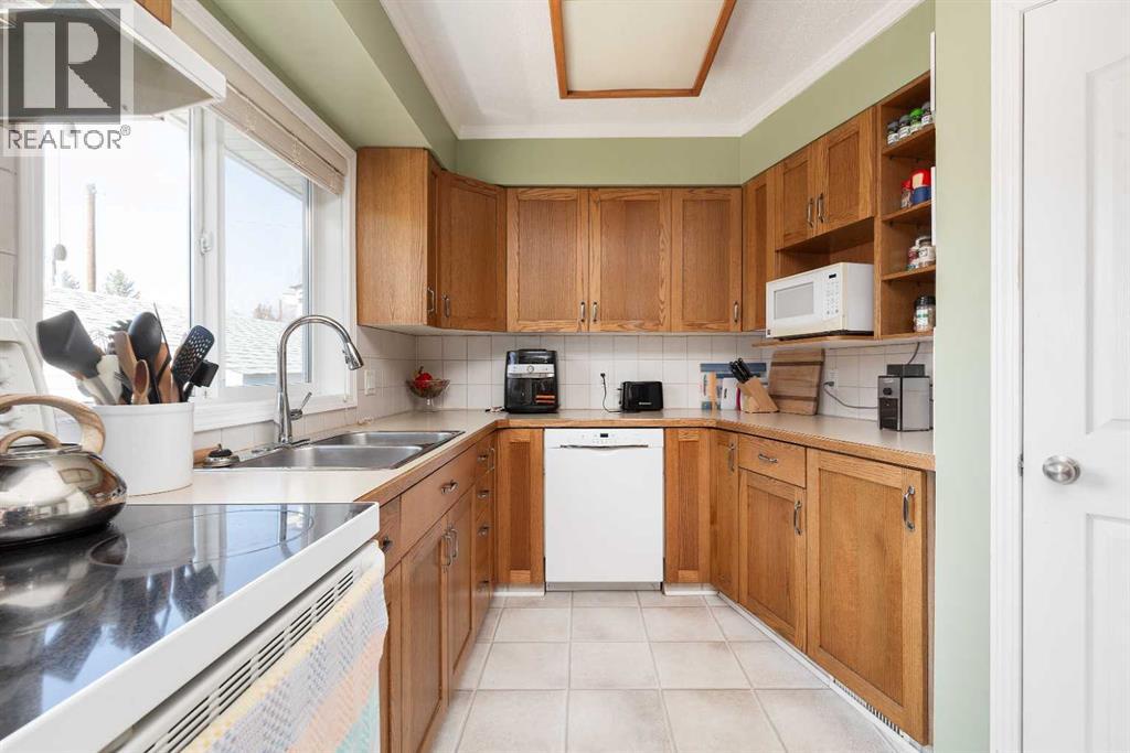 406 20 Street N, Lethbridge, Alberta  T1H 3N1 - Photo 11 - A2301592