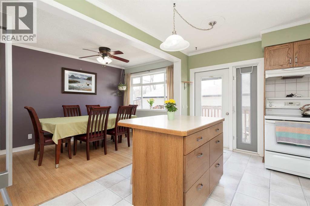 406 20 Street N, Lethbridge, Alberta  T1H 3N1 - Photo 9 - A2301592