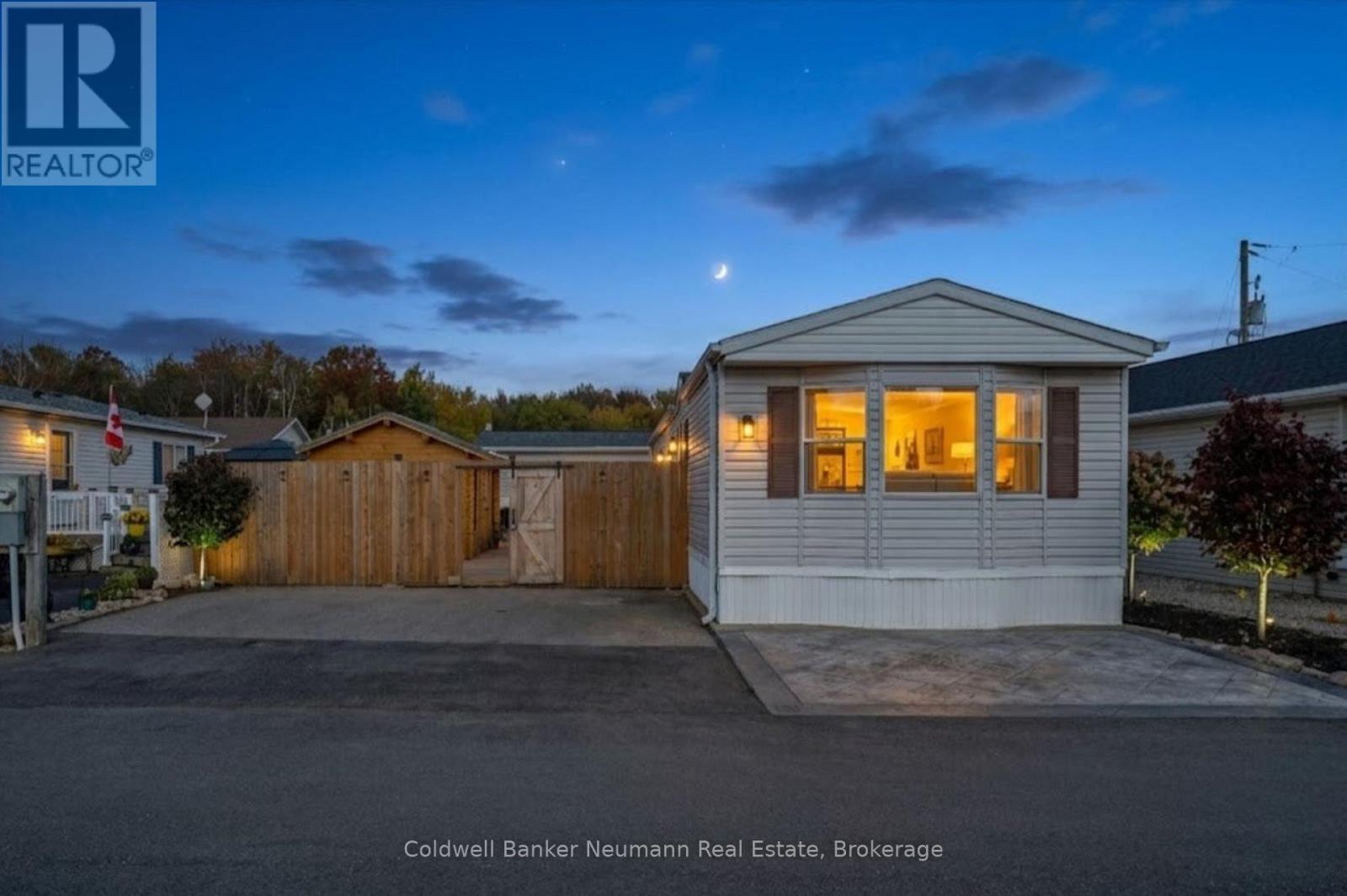 5 WALNUT WAY, Puslinch, Ontario