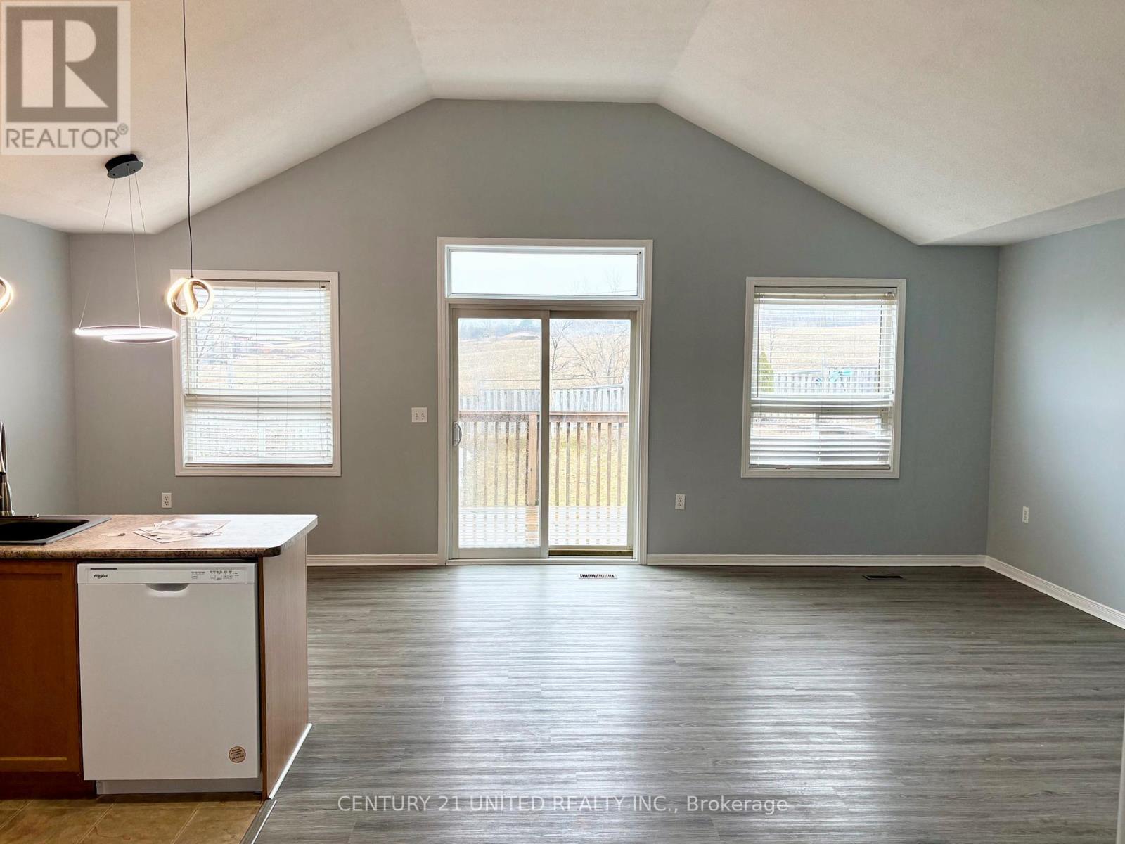 608 Clancy Crescent, Peterborough (Otonabee Ward 1), Ontario  K9K 2S2 - Photo 3 - X13008740