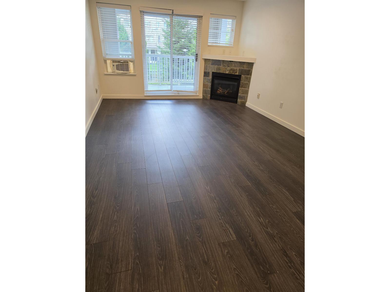 211 20750 Duncan Way, Langley, British Columbia  V3A 9J6 - Photo 4 - R3112409