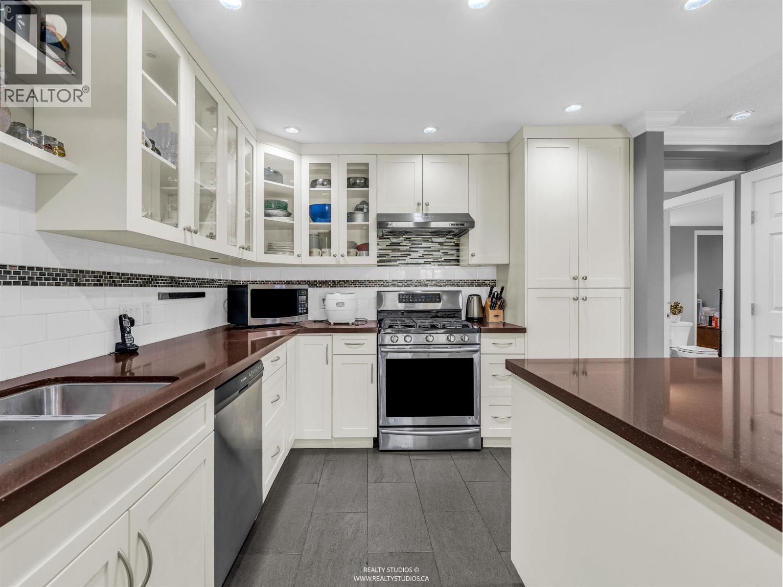 7170 Hecate Place, Vancouver, British Columbia  V5S 4C4 - Photo 9 - R3112166