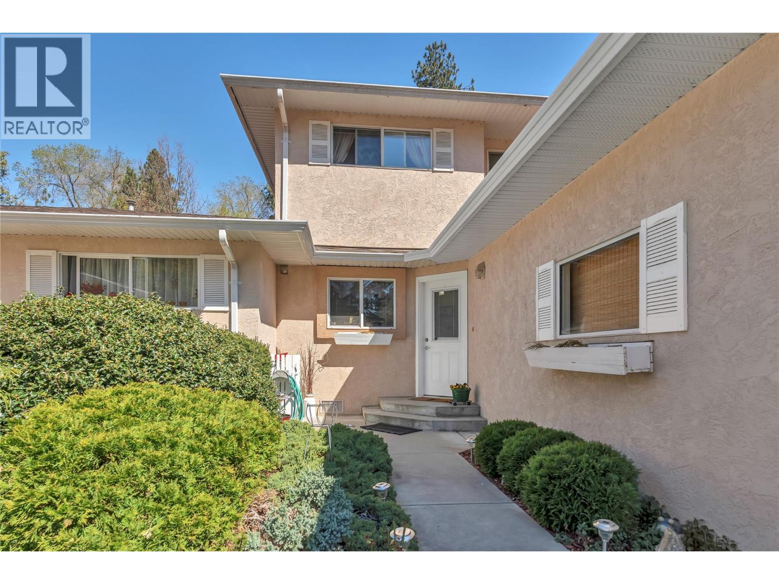 955 Robinson Avenue Unit# 102, Naramata, British Columbia  V0H 1N1 - Photo 2 - 10382147