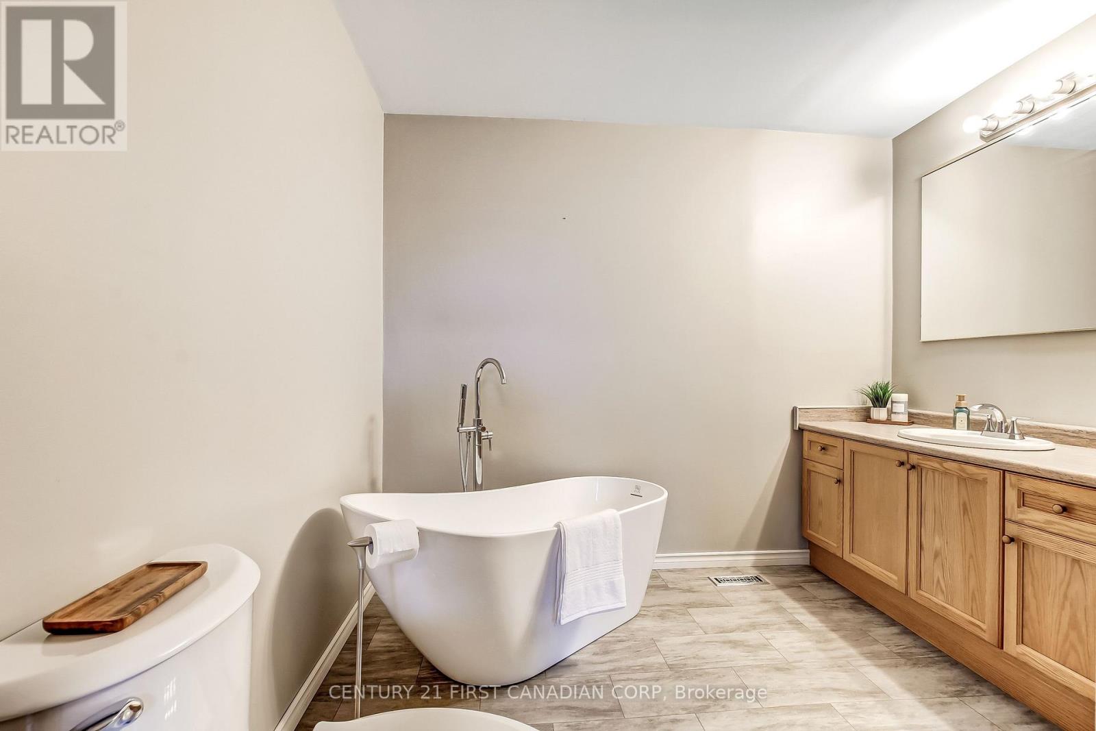 114 Connaught Avenue, London East, Ontario  N5Y 3A6 - Photo 13 - X13008570