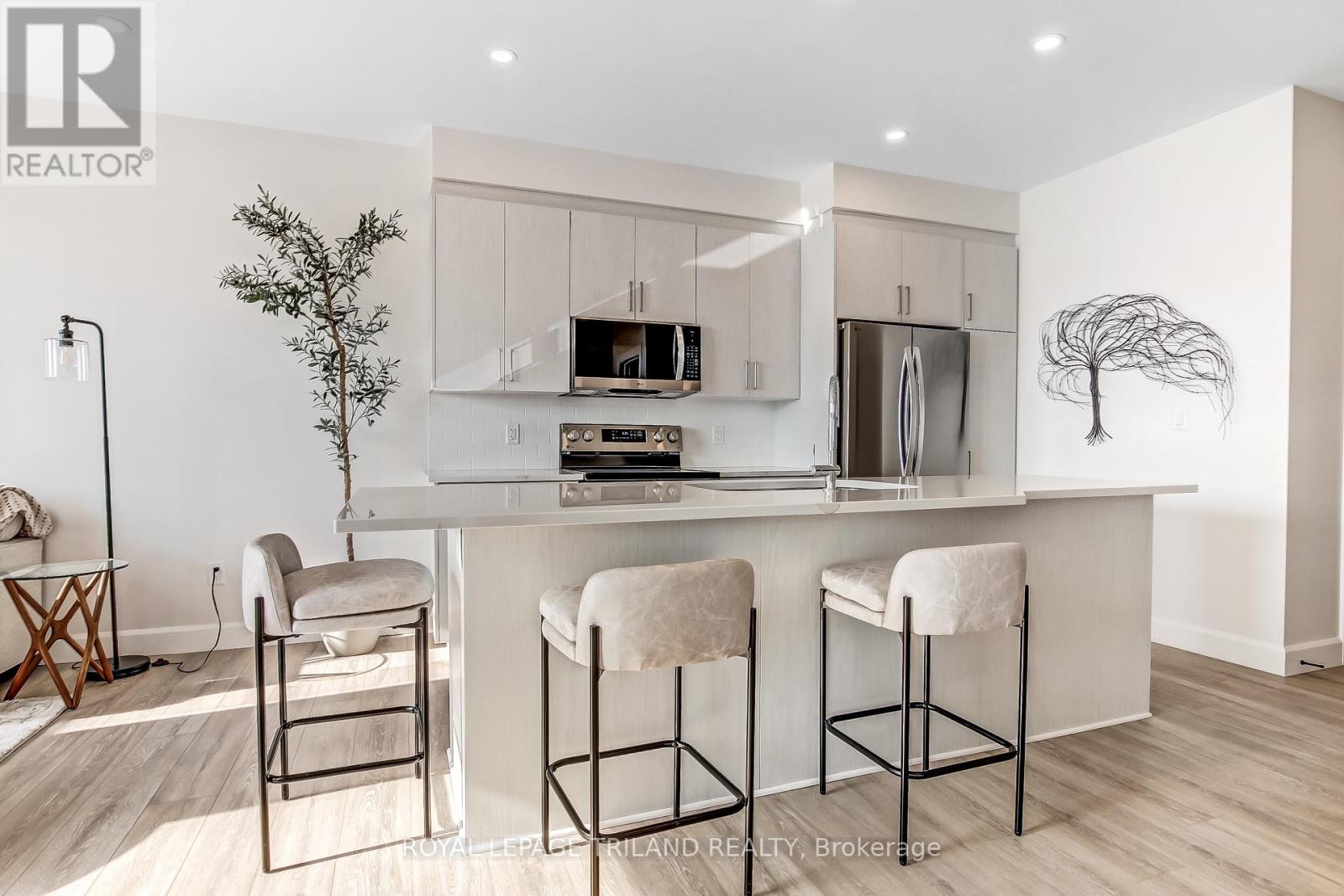 203 - 16 COMPASS TRAIL N, Central Elgin, Ontario