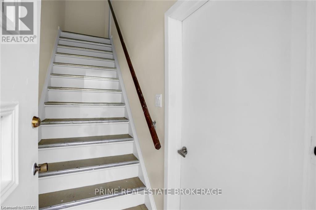 329 Salisbury Street, London East, Ontario  N5Y 3A8 - Photo 2 - X13008634