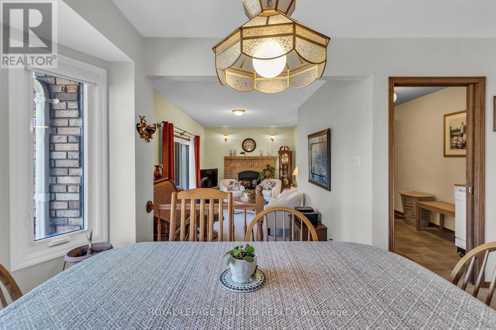 5257 Cliff Road, Lambton Shores, Ontario  N0N 1J7 - Photo 17 - X13008700