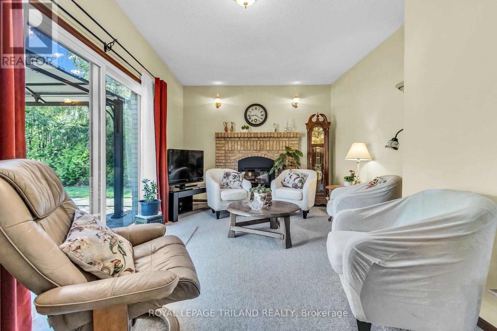 5257 Cliff Road, Lambton Shores, Ontario  N0N 1J7 - Photo 18 - X13008700