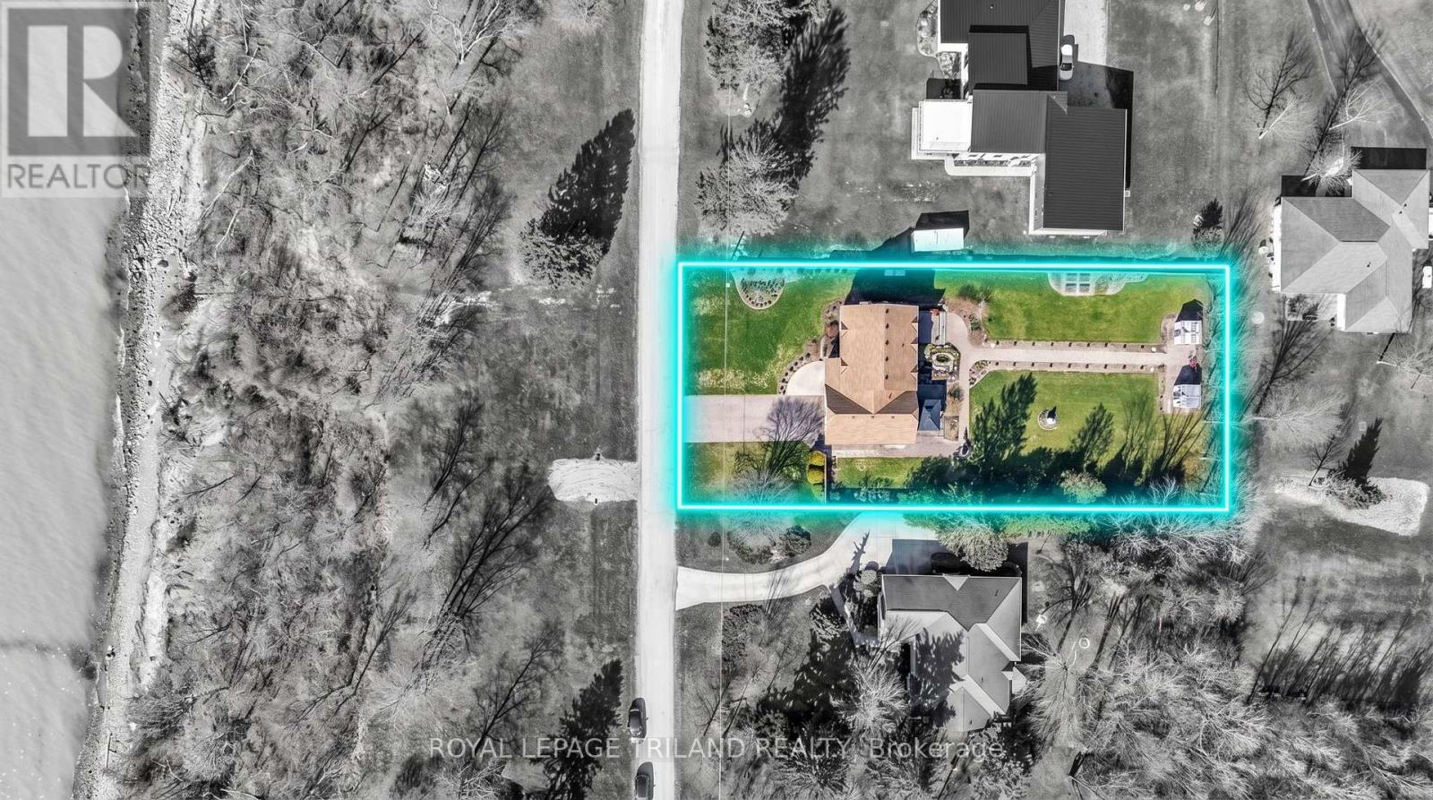 5257 Cliff Road, Lambton Shores, Ontario  N0N 1J7 - Photo 4 - X13008700