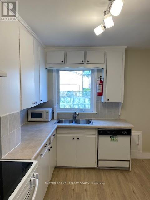 372 Cedar Avenue, London North, Ontario  N6G 1E7 - Photo 2 - X13008758