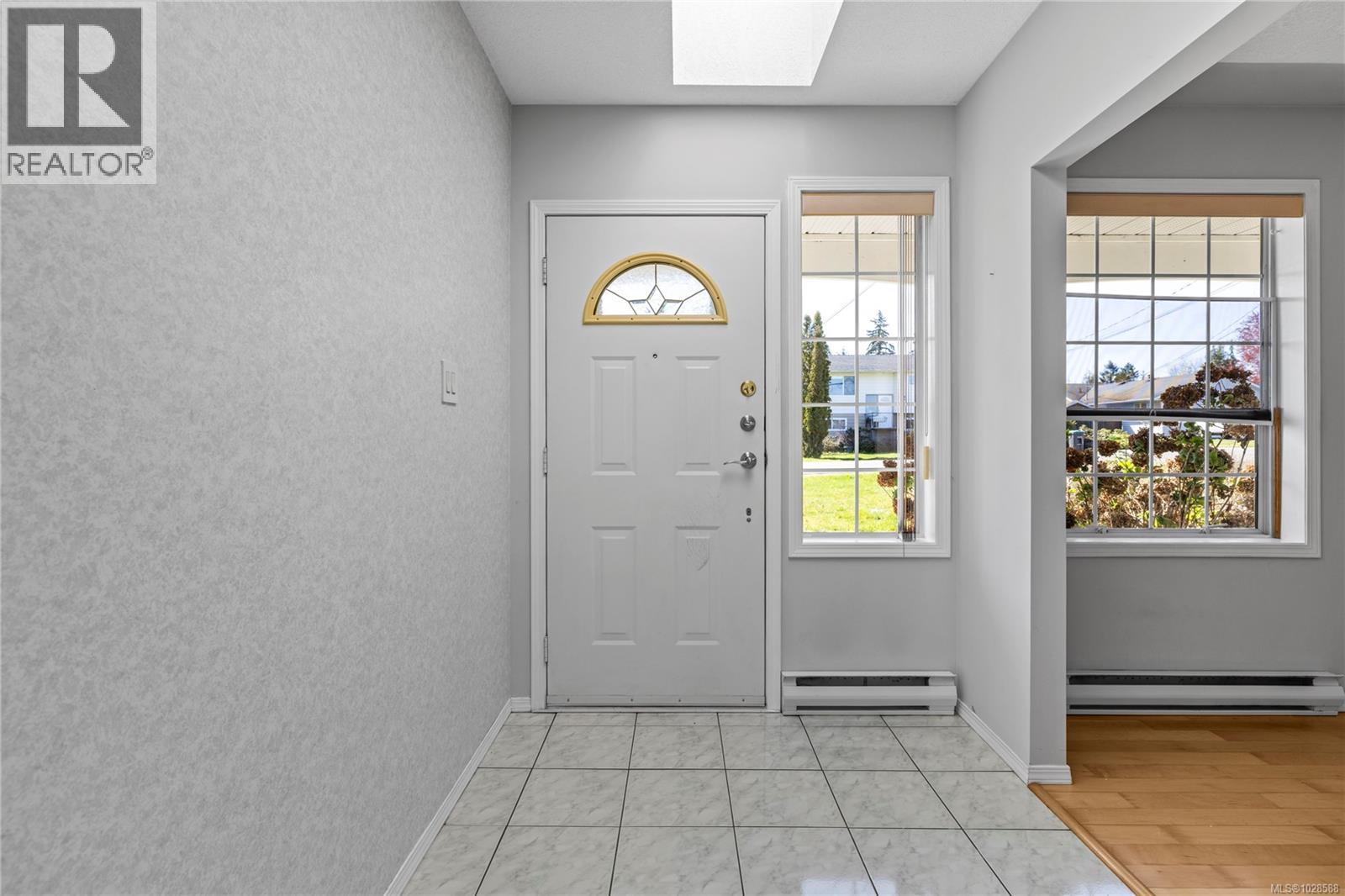 625 Forsyth Ave, Parksville, British Columbia  V9P 1G9 - Photo 3 - 1028588