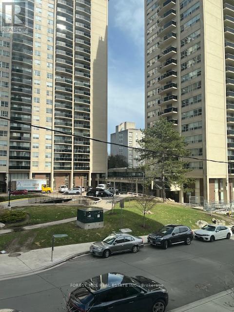 Th2 - 310 Tweedsmuir Avenue, Toronto, Ontario  M5P 2Y2 - Photo 32 - C13008534