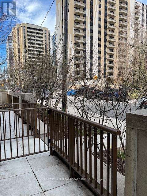 Th2 - 310 Tweedsmuir Avenue, Toronto, Ontario  M5P 2Y2 - Photo 6 - C13008534