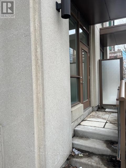 Th2 - 310 Tweedsmuir Avenue, Toronto, Ontario  M5P 2Y2 - Photo 8 - C13008534