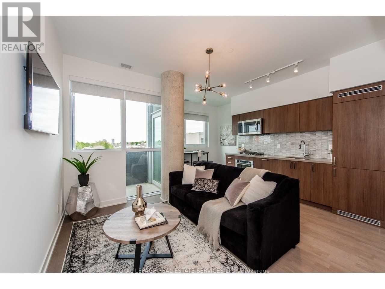 418 - 501 St Clair Avenue W, Toronto, Ontario  M5P 0A2 - Photo 2 - C13008558