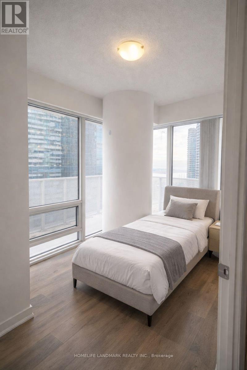 2010 - 88 Harbour Street, Toronto, Ontario  M5J 0C3 - Photo 8 - C13008632