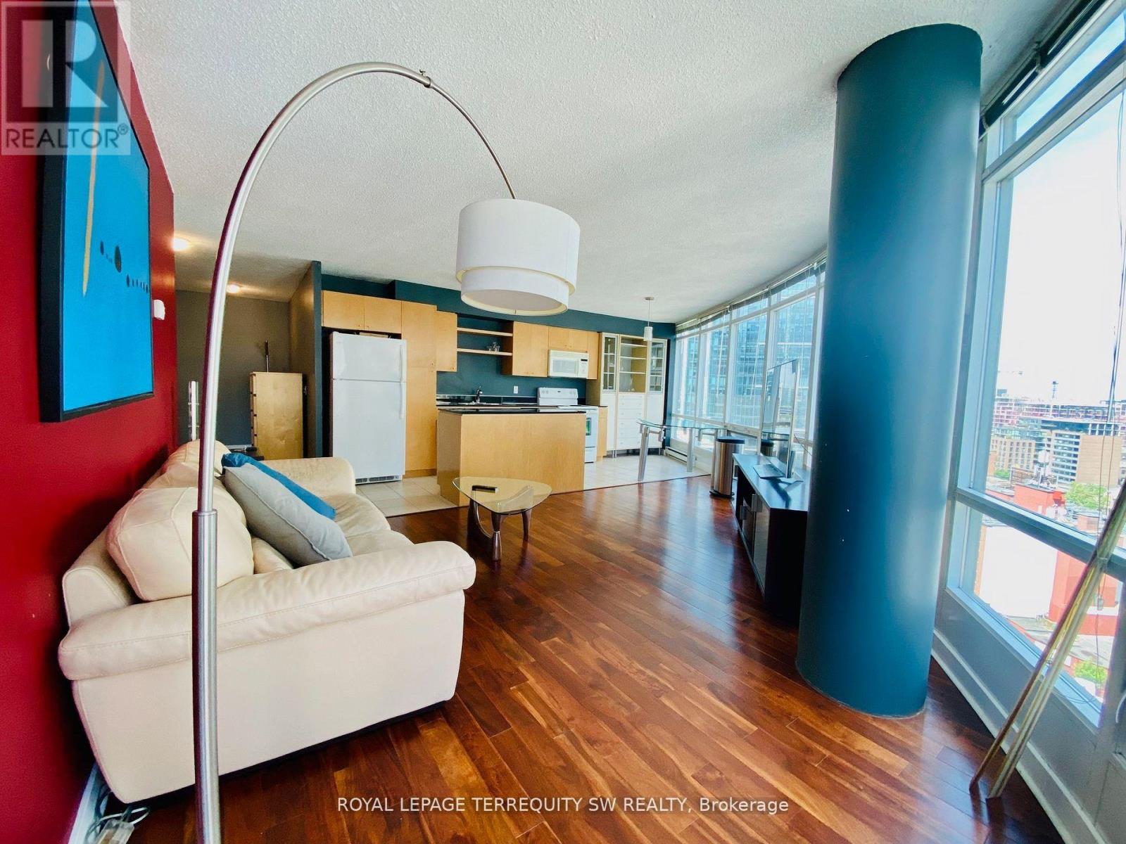 2010 - 373 Front Street W, Toronto, Ontario  M5V 3R7 - Photo 4 - C13008670