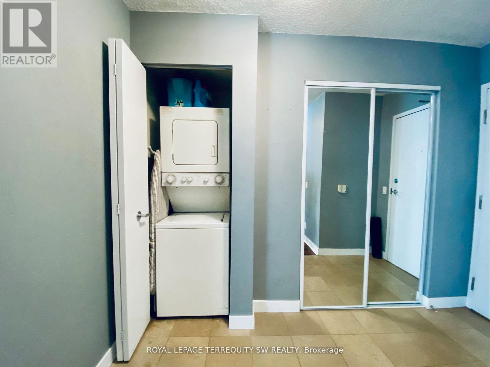 2010 - 373 Front Street W, Toronto, Ontario  M5V 3R7 - Photo 6 - C13008670