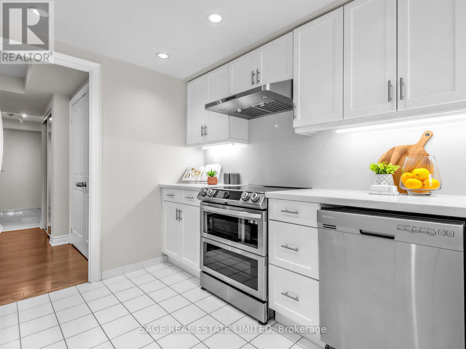 1001 - 18 Hollywood Avenue, Toronto, Ontario  M2N 6P5 - Photo 10 - C13008738