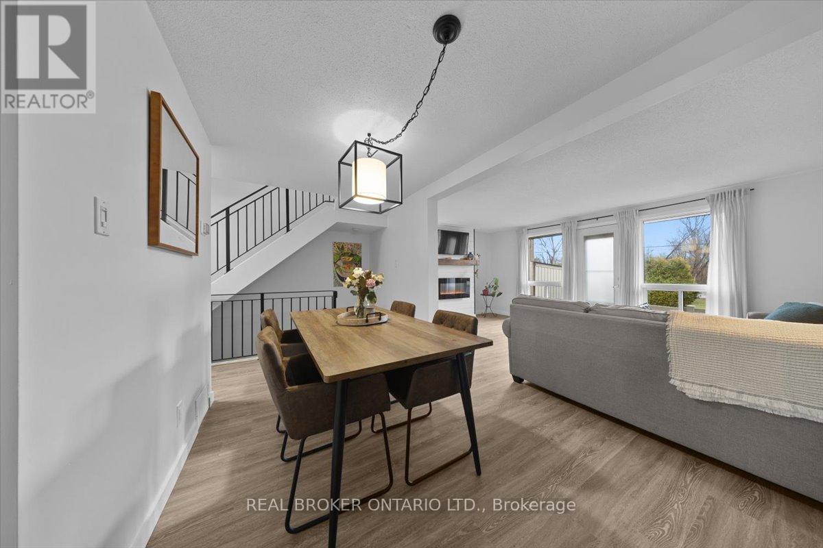 2049 Stonehenge Crescent, Ottawa, Ontario  K1B 4N7 - Photo 12 - X13008520