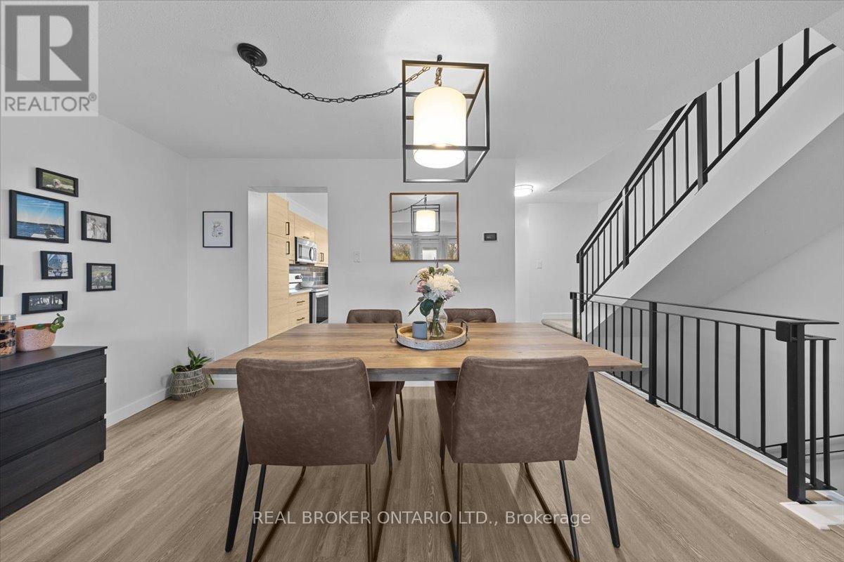 2049 Stonehenge Crescent, Ottawa, Ontario  K1B 4N7 - Photo 14 - X13008520