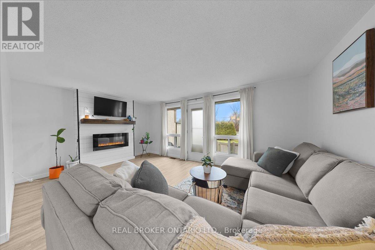 2049 Stonehenge Crescent, Ottawa, Ontario  K1B 4N7 - Photo 17 - X13008520