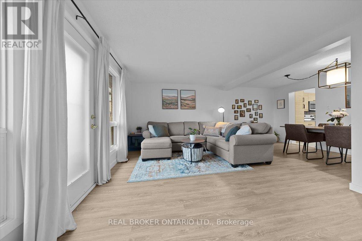 2049 Stonehenge Crescent, Ottawa, Ontario  K1B 4N7 - Photo 19 - X13008520