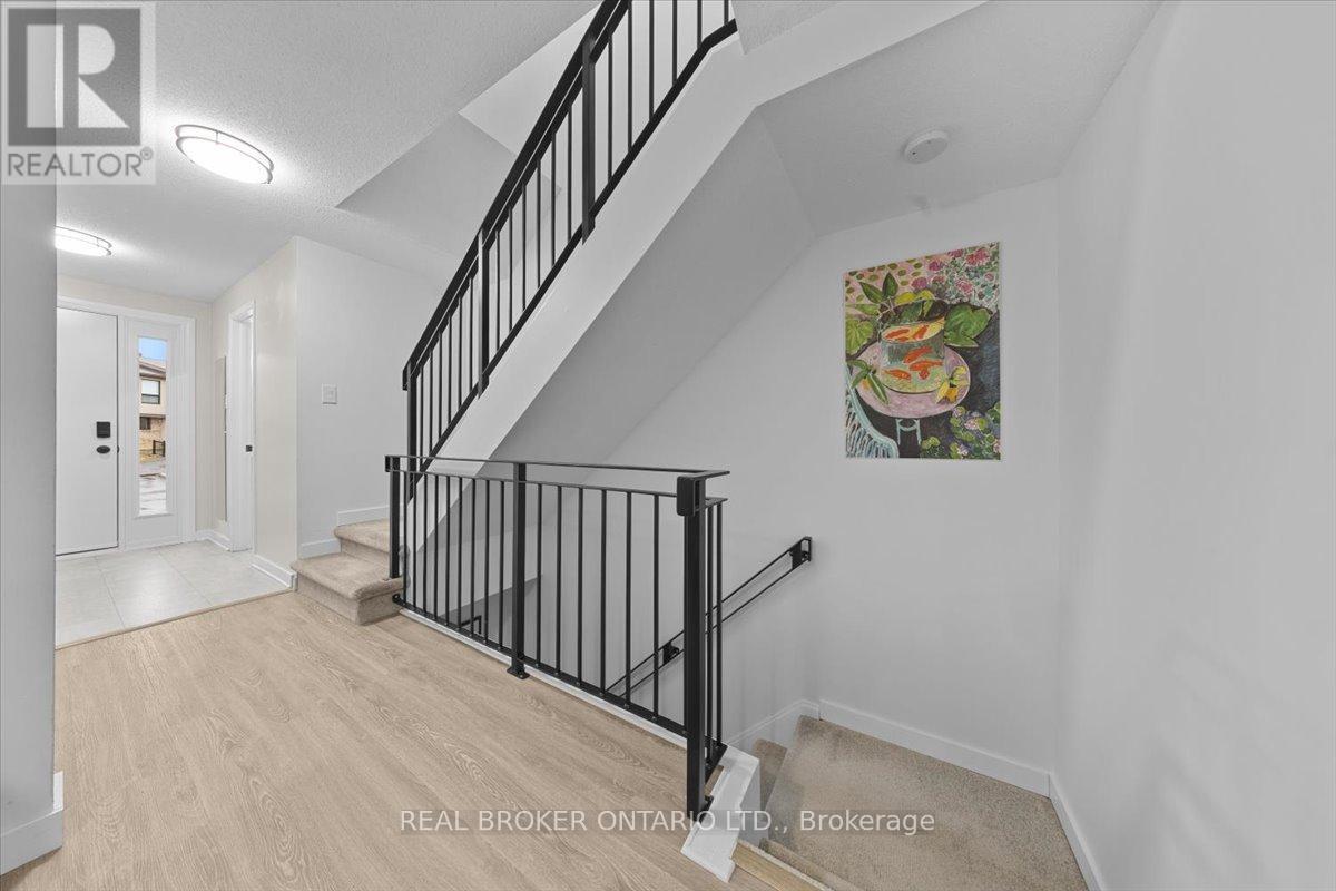 2049 Stonehenge Crescent, Ottawa, Ontario  K1B 4N7 - Photo 20 - X13008520