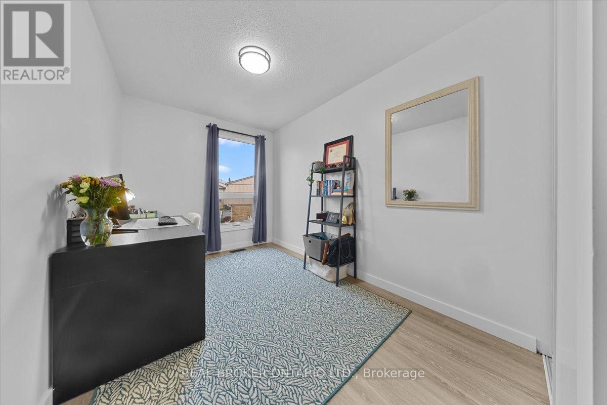 2049 Stonehenge Crescent, Ottawa, Ontario  K1B 4N7 - Photo 22 - X13008520