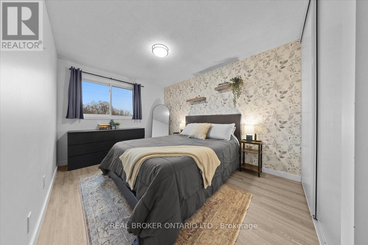 2049 Stonehenge Crescent, Ottawa, Ontario  K1B 4N7 - Photo 28 - X13008520