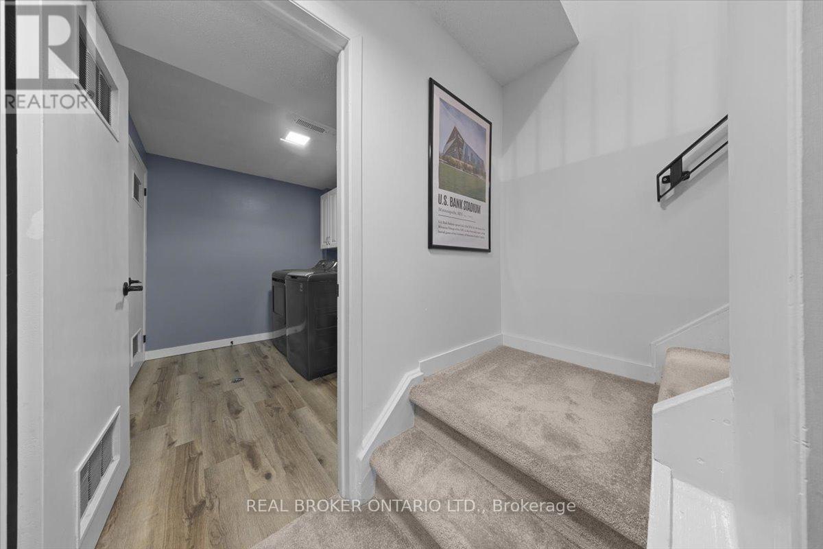 2049 Stonehenge Crescent, Ottawa, Ontario  K1B 4N7 - Photo 31 - X13008520