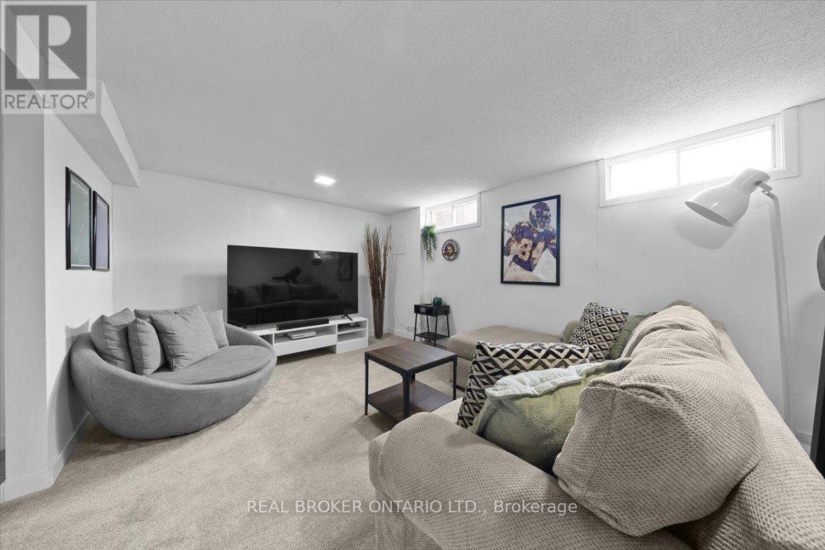 2049 Stonehenge Crescent, Ottawa, Ontario  K1B 4N7 - Photo 34 - X13008520