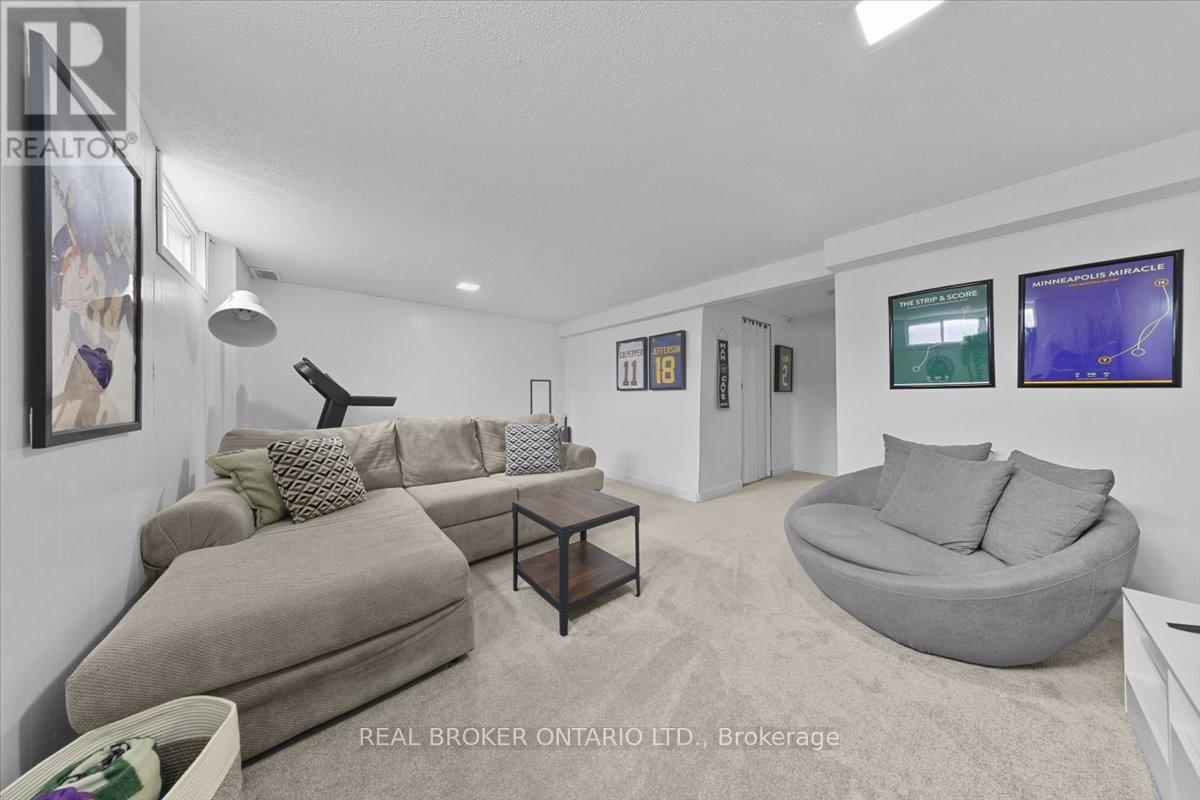 2049 Stonehenge Crescent, Ottawa, Ontario  K1B 4N7 - Photo 35 - X13008520