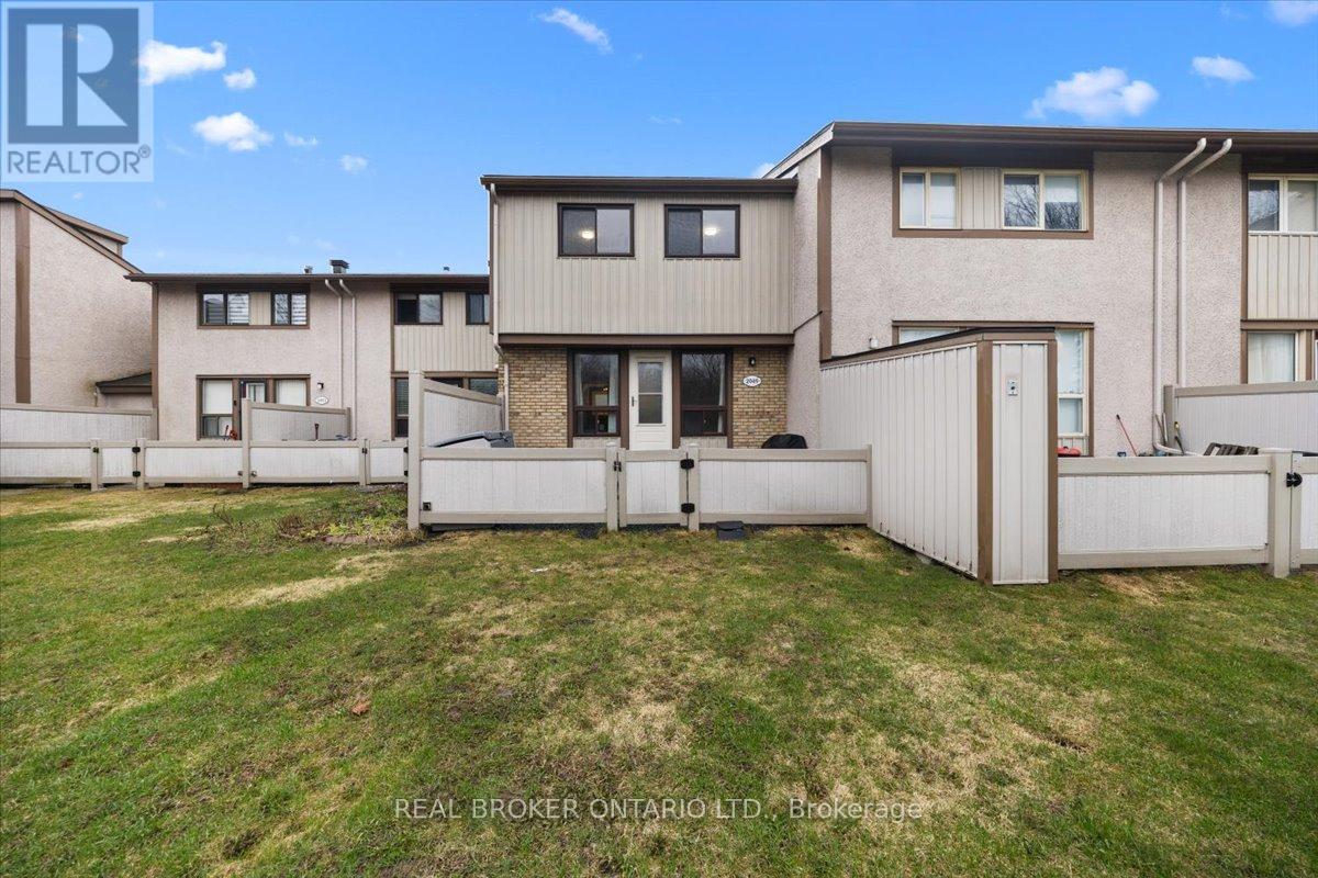 2049 Stonehenge Crescent, Ottawa, Ontario  K1B 4N7 - Photo 37 - X13008520