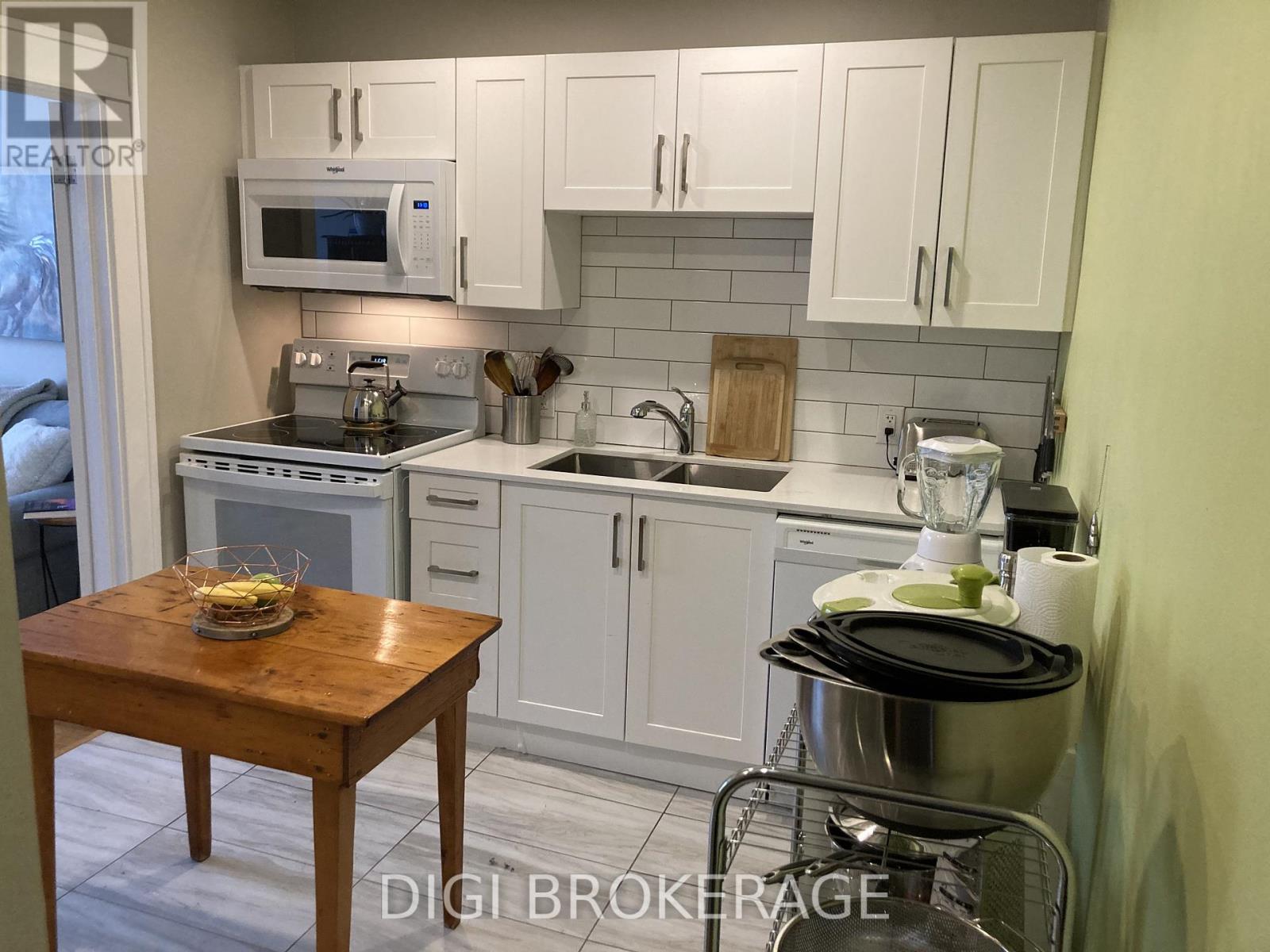 11-1,2,3; 13-1,2,3 - 11 & 13 Acacia Avenue, Ottawa, Ontario  K1M 0P3 - Photo 4 - X13008696