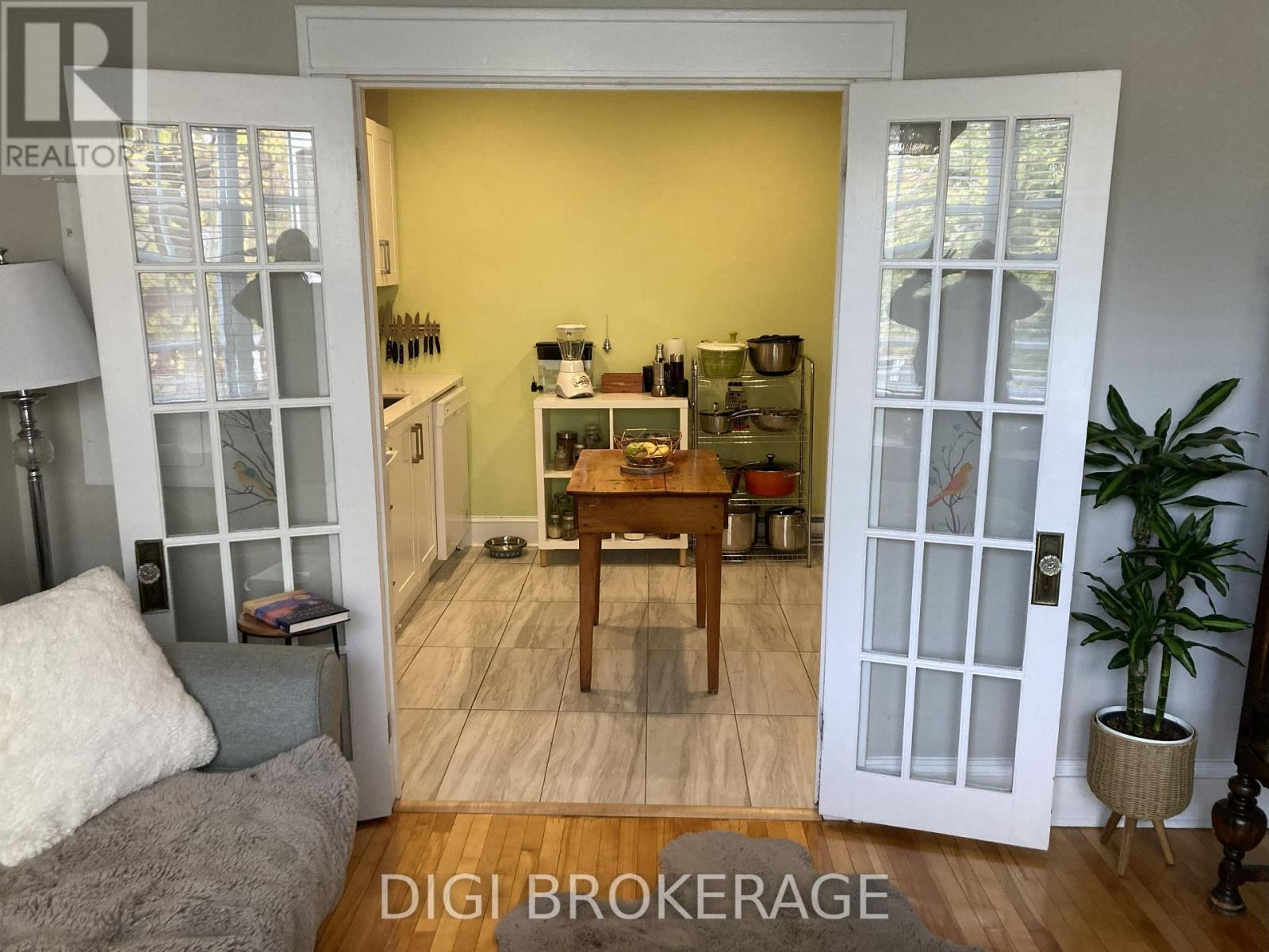 11-1,2,3; 13-1,2,3 - 11 & 13 Acacia Avenue, Ottawa, Ontario  K1M 0P3 - Photo 5 - X13008696